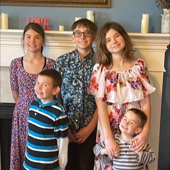 Meet your Posher, Jackie - Picture 3 of 4